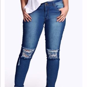 Boohoo plus ripped knee stretch skinny jeans